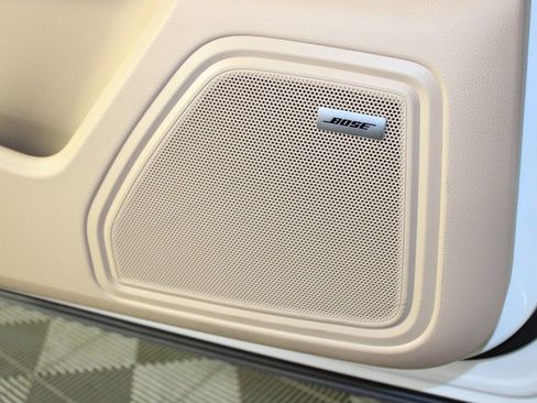 Certified 2026 Porsche Macan image 17