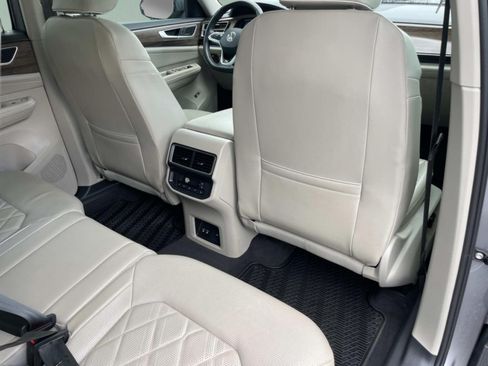 Used 2024 Volkswagen Atlas SEL Premium R-Line AWD/4WD image 17