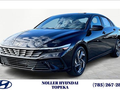 Used 2025 Hyundai Elantra Sport image 1