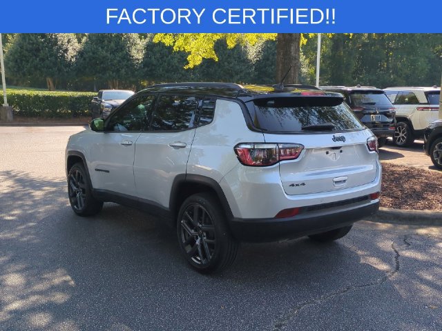 Certified 2026 Jeep Compass Limited AWD/4WD image 3