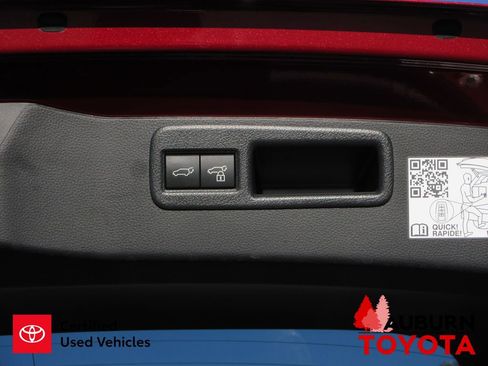 Certified 2024 Toyota Venza LE image 8