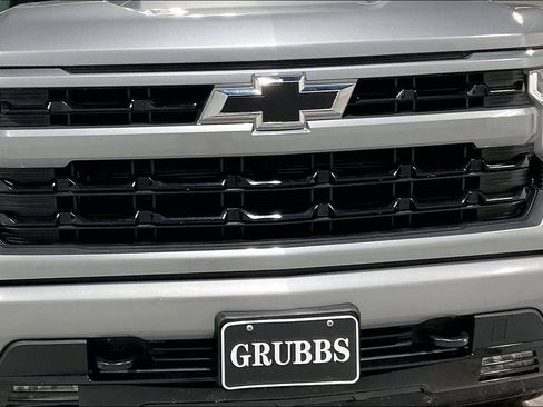 Used 2023 Chevrolet Silverado 1500 RST AWD/4WD image 34