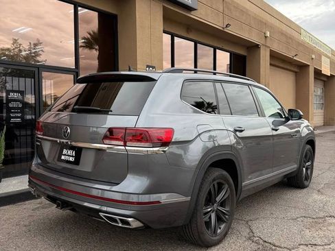 Used 2021 Volkswagen Atlas SE w/ Panoramic Sunroof Package image 3