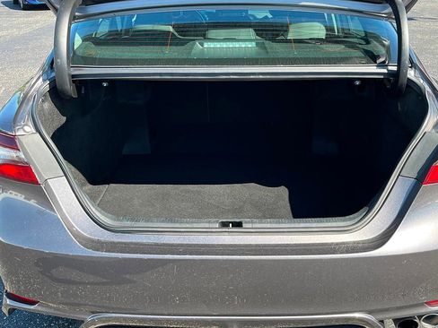 Used 2023 Toyota Camry SE image 7