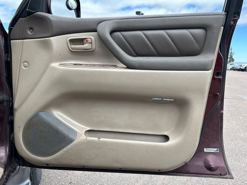 Used 2000 Toyota Land Cruiser Base image 29