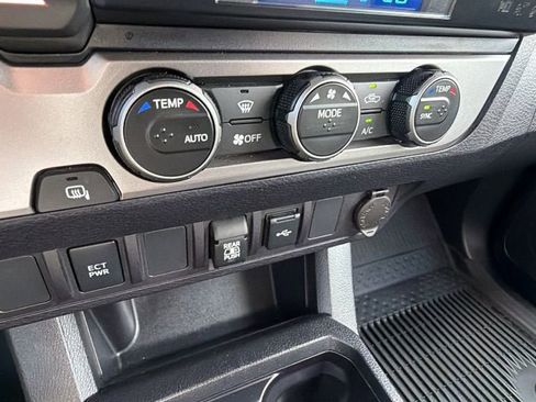 Used 2021 Toyota Tacoma SR5 image 30