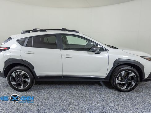 Used 2024 Subaru Crosstrek 2.5i Limited w/ Crosstrek Mirror Package AWD/4WD image 8
