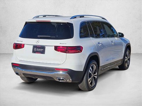 New 2026 Mercedes-Benz GLB 250 4MATIC image 5