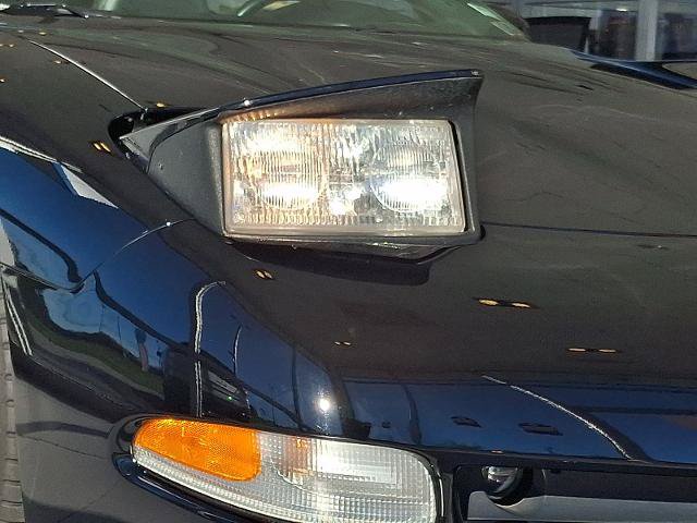 Used 2001 Chevrolet Corvette Convertible w/ Preferred Equipment Group2 RWD image 9