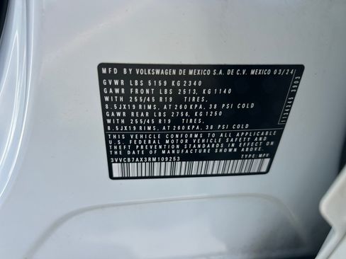 Certified 2024 Volkswagen Tiguan SE R-Line FWD image 25