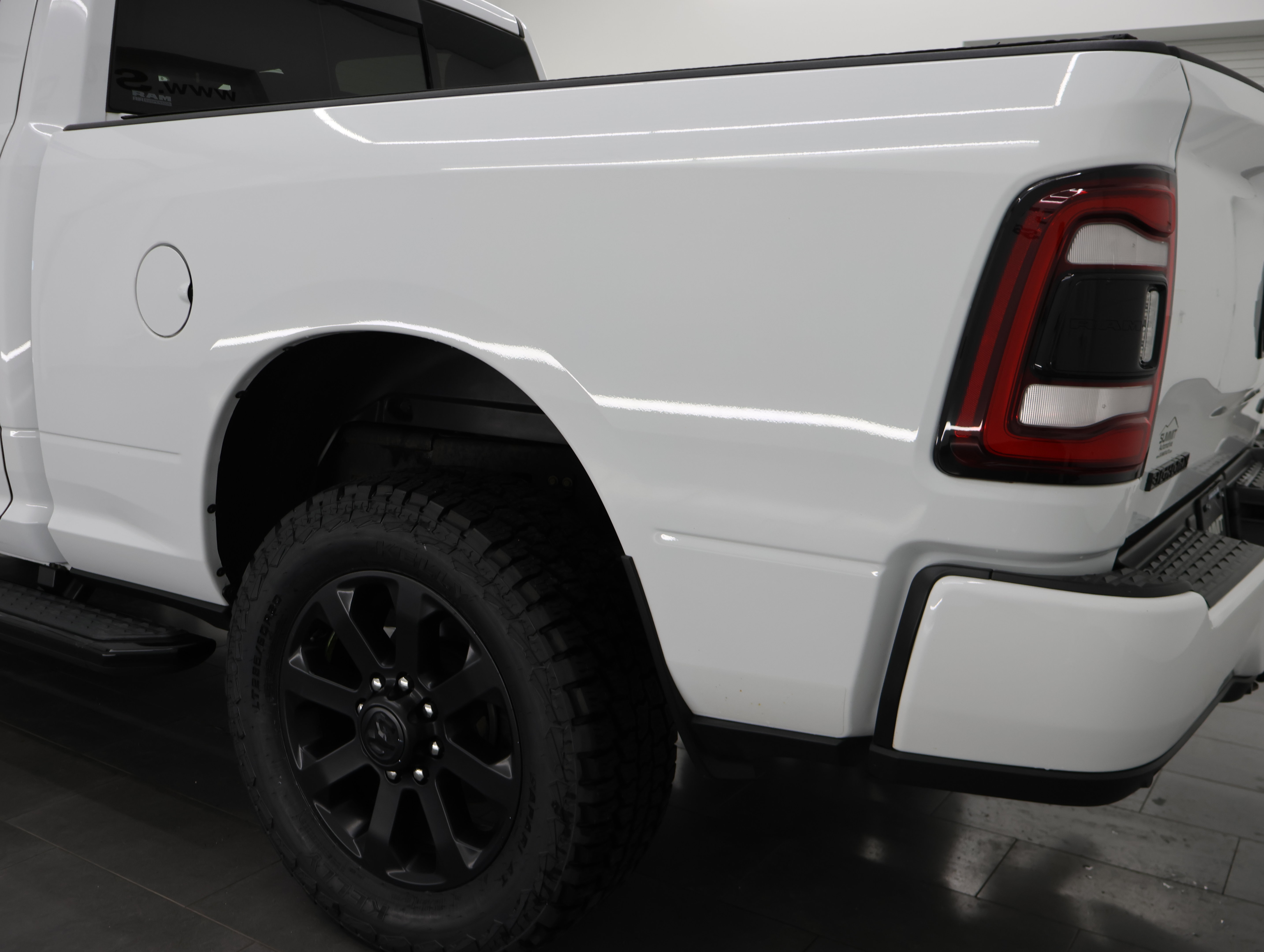 Used 2022 RAM 2500 Big Horn w/ Level C Equiment Group AWD/4WD image 32