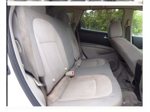 Used 2012 Nissan Rogue SV image 14