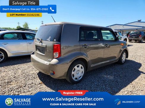 Used 2012 Scion xB FWD image 4