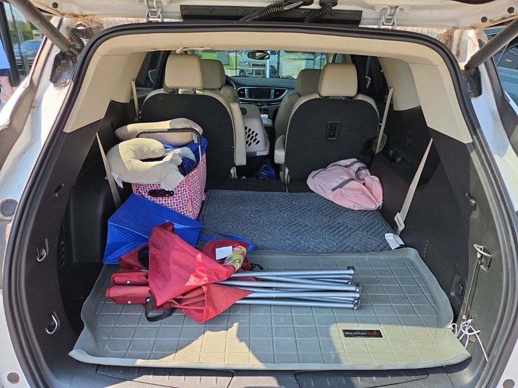Used 2019 Buick Enclave Essence FWD image 9