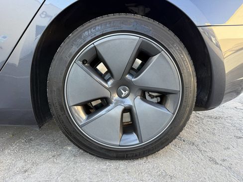 Used 2023 Tesla Model 3 Standard Range image 30