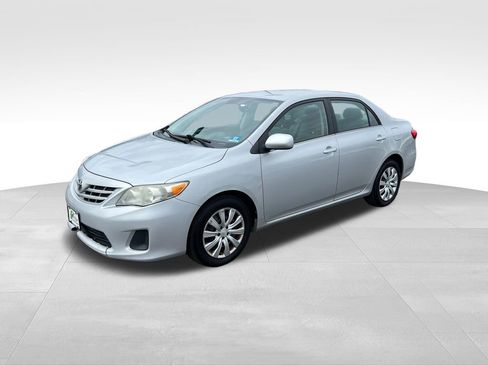 Used 2013 Toyota Corolla LE image 4