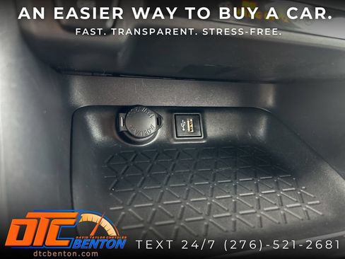 Used 2024 Toyota RAV4 LE AWD/4WD image 22