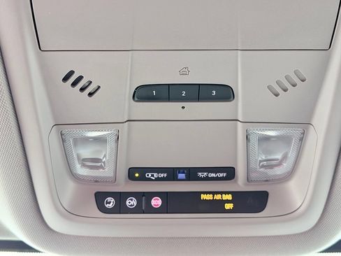 Used 2019 GMC Acadia SLT FWD image 60