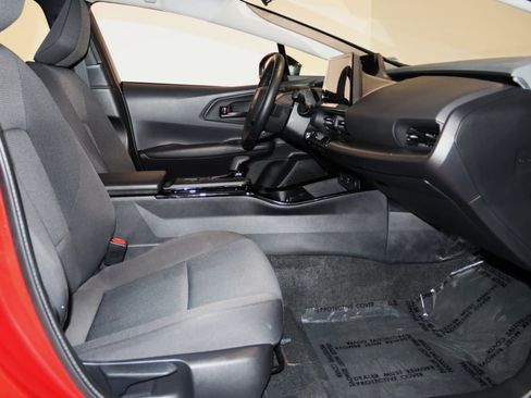 Used 2026 Toyota Prius LE FWD image 51