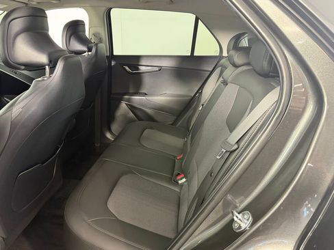 Used 2024 Kia Niro EX Touring image 27