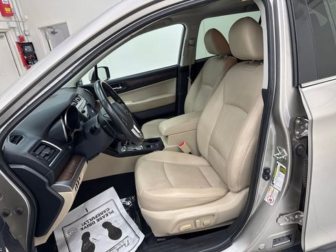 Used 2015 Subaru Outback 3.6R Limited AWD/4WD image 12