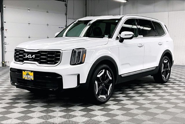 Used 2025 Kia Telluride S AWD/4WD image 11