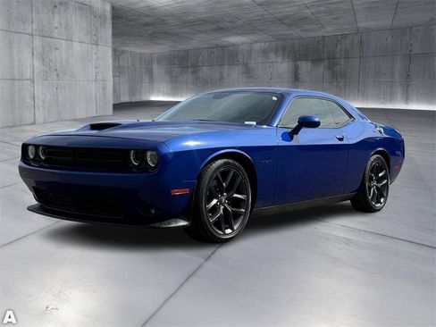 Used 2020 Dodge Challenger R/T w/ Blacktop Package image 2