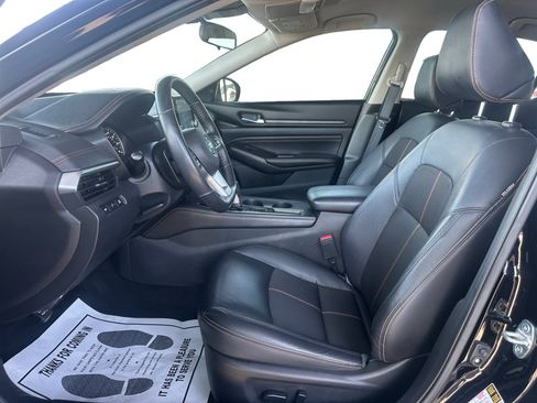 Used 2021 Nissan Altima 2.5 SR FWD image 9