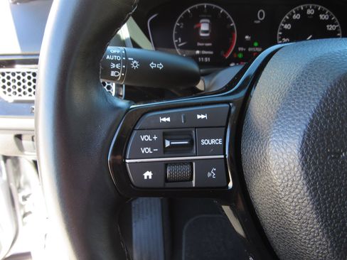 Used 2023 Honda Civic EX image 24