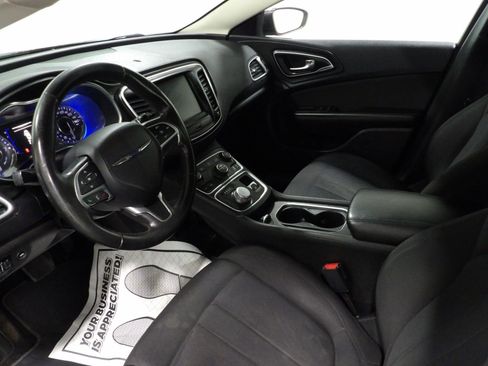 Used 2015 Chrysler 200 Limited w/ Convenience Group FWD image 9