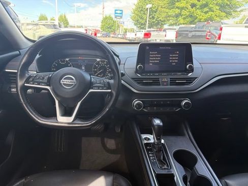 Used 2021 Nissan Altima 2.5 SR FWD image 15