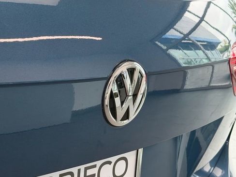 Used 2018 Volkswagen Tiguan SE FWD image 11