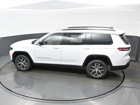 New 2025 Jeep Grand Cherokee L Limited w/ Luxury Tech Group II AWD/4WD image 20