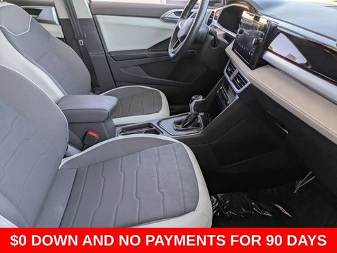 Used 2025 Volkswagen Taos SE FWD image 30