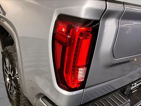 Used 2024 GMC Sierra 1500 AT4 w/ Technology Package AWD/4WD image 28