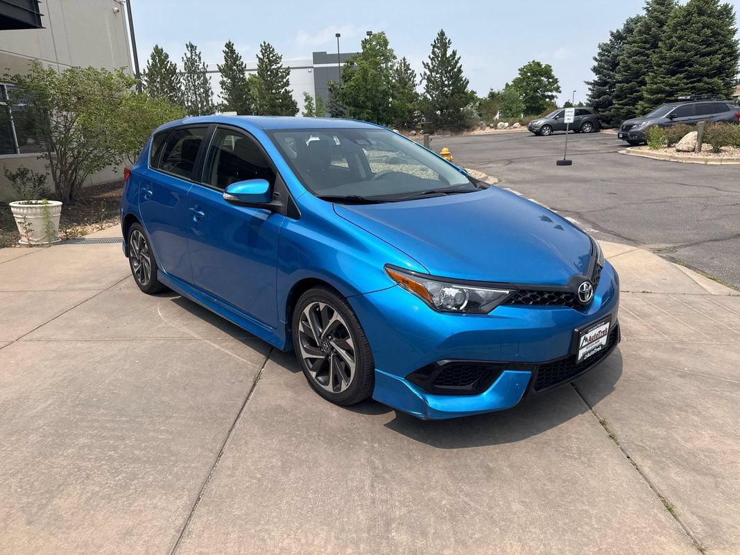 Used 2018 Toyota Corolla iM w/ All-Weather Mat Package FWD image 4