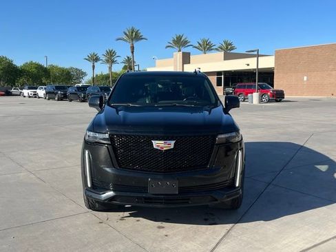 Used 2023 Cadillac Escalade Sport image 5