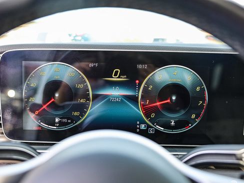 Used 2021 Mercedes-Benz GLE 350 4MATIC image 16