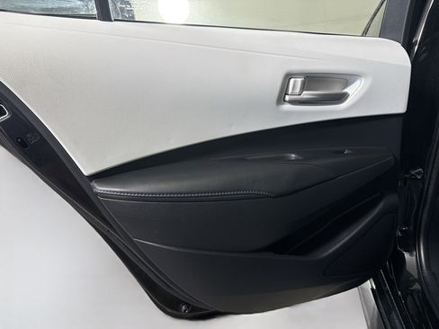 Used 2021 Toyota Corolla SE FWD image 25