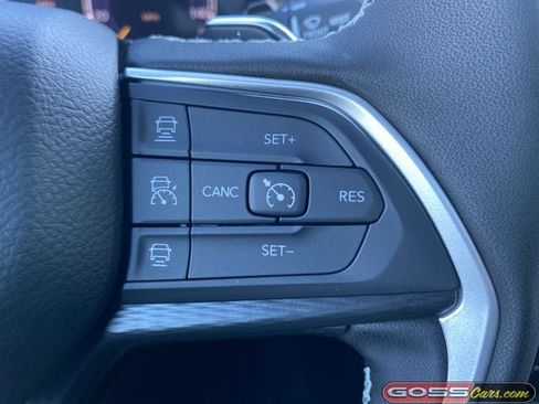 New 2025 Jeep Grand Cherokee Laredo X w/ Luxury Tech Group I image 19