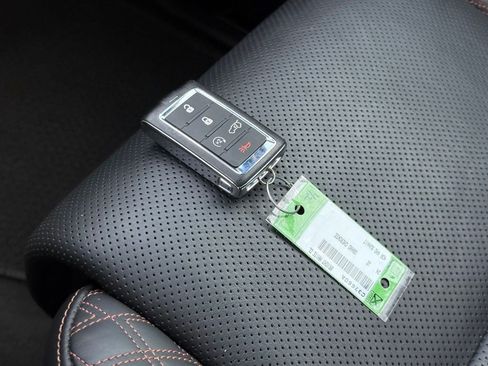 Used 2024 Jeep Grand Cherokee Summit AWD/4WD image 40