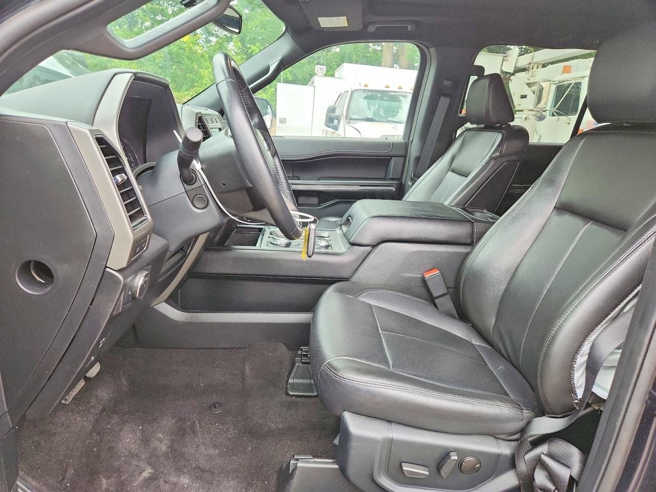 Used 2021 Ford Expedition Max XLT AWD/4WD image 5