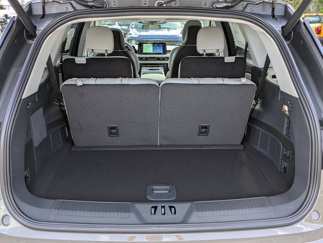 New 2026 Lincoln Aviator Reserve AWD/4WD image 13