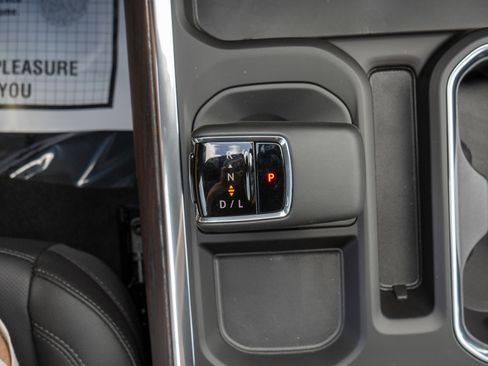 New 2026 GMC Sierra 1500 SLT w/ SLT Premium Package image 13