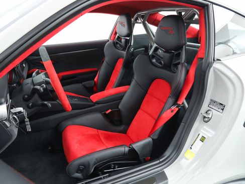 Used 2018 Porsche 911 GT2 RS RWD image 30