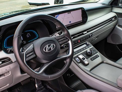 Used 2025 Hyundai Palisade SEL AWD/4WD image 15
