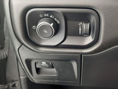 Used 2023 RAM 1500 Big Horn AWD/4WD image 13