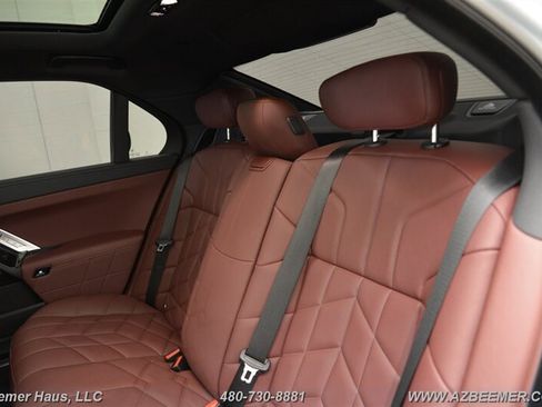 Used 2025 BMW 750e xDrive w/ Premium Package AWD/4WD image 23