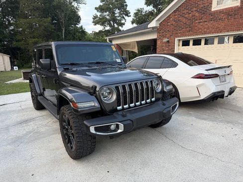 Used 2021 Jeep Wrangler Unlimited Sahara w/ Safety Group AWD/4WD image 3
