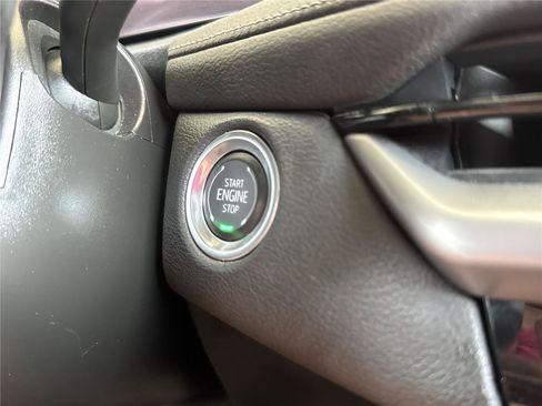 Used 2025 Cadillac XT4 Premium Luxury w/ Technology Package FWD image 26